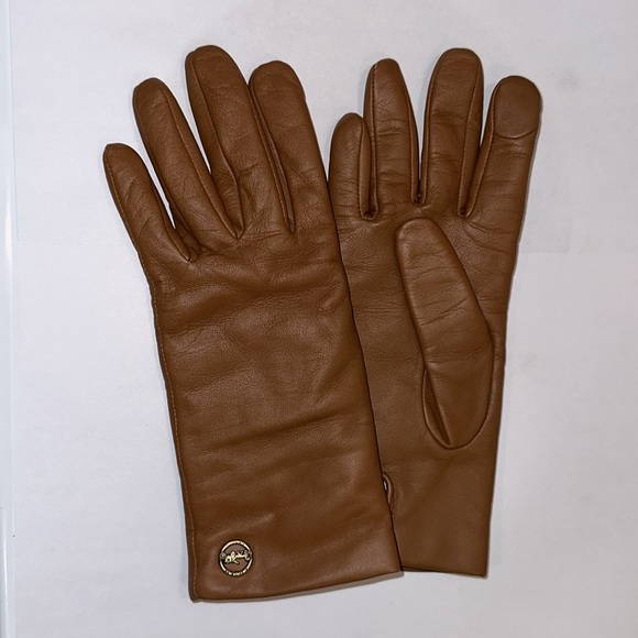 COACH Horse And Carriage Plaque Leather Tech Gloves - Picture 4 of 9